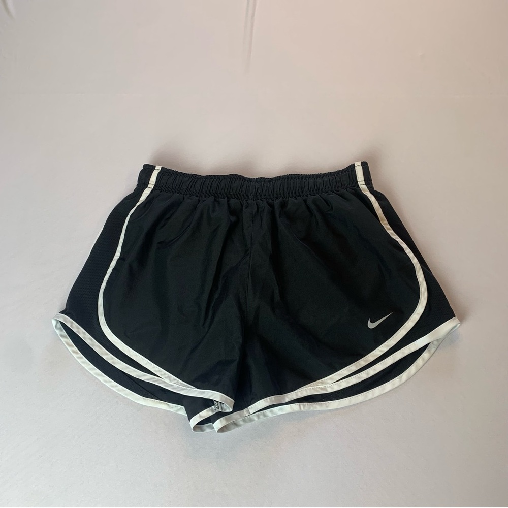 Nike Black Athletic Shorts Elastic Waist w/Built-in Underwear Size Medium